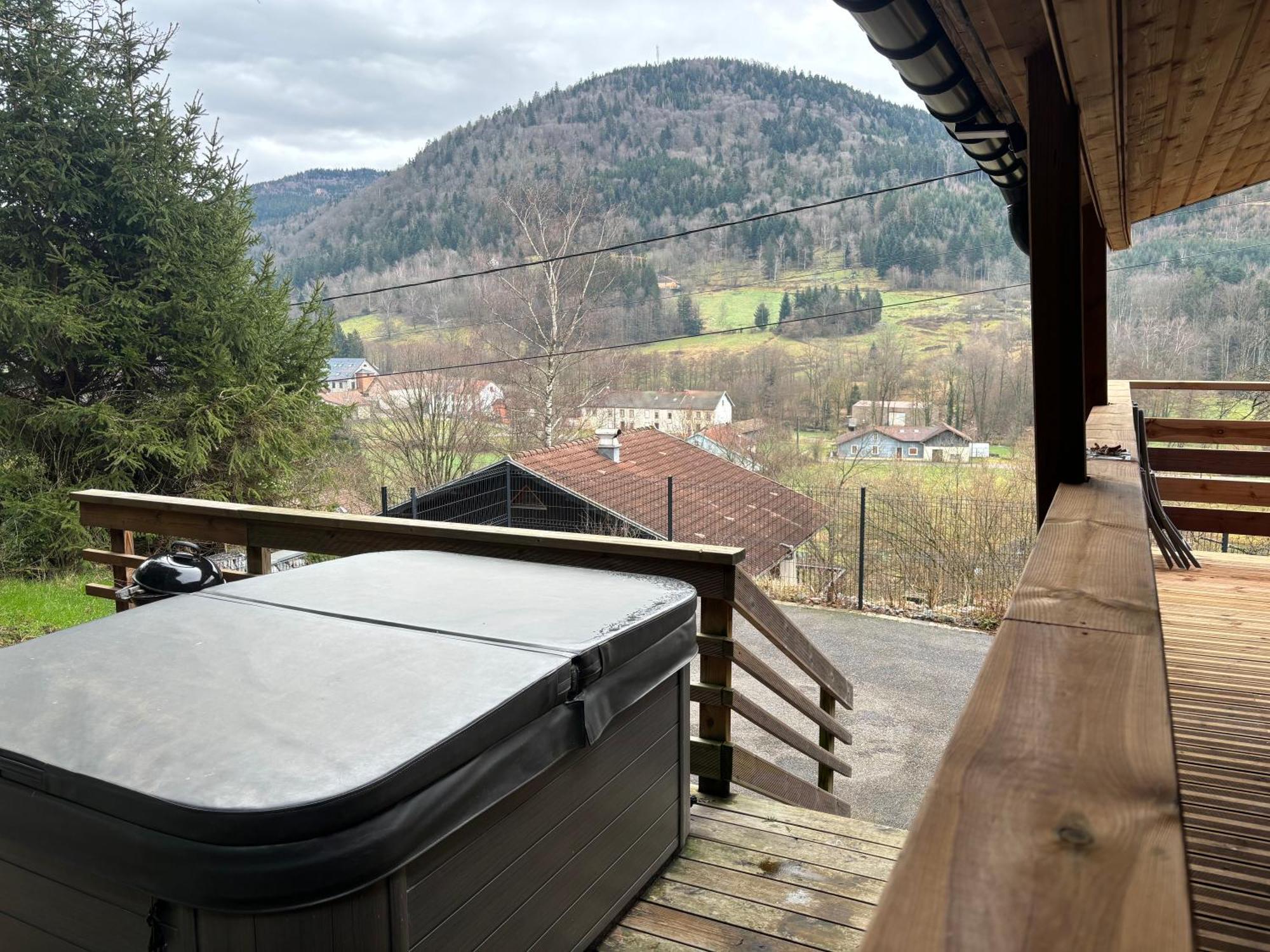 Chalet Du Faubourg & Jacuzzi, Proximite Gerardmer & La Bresse Rochesson Экстерьер фото