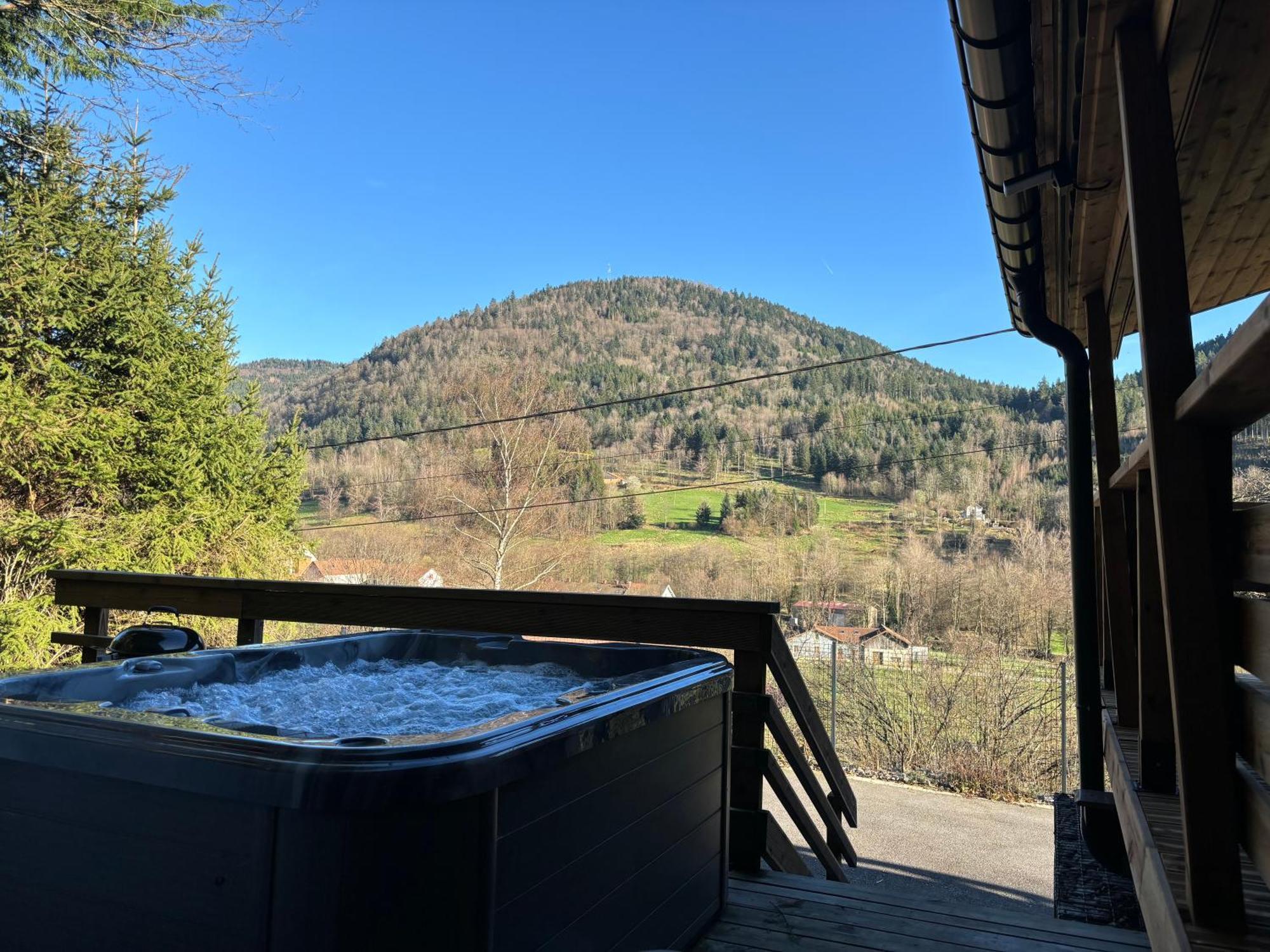 Chalet Du Faubourg & Jacuzzi, Proximite Gerardmer & La Bresse Rochesson Экстерьер фото